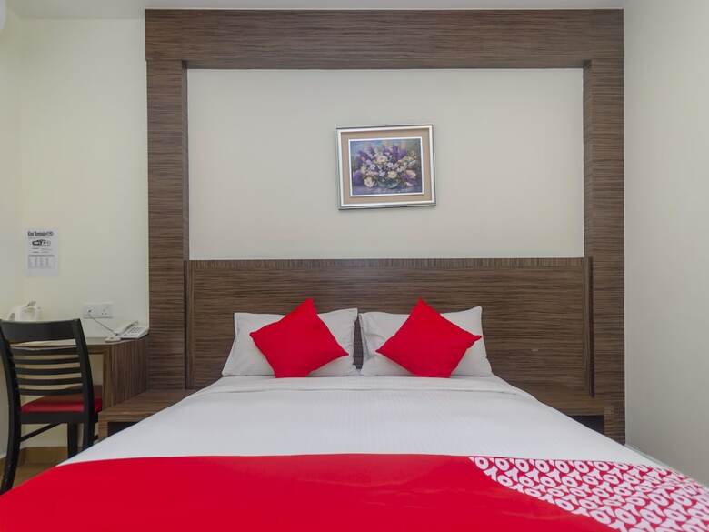 Oyo 596 The Vintage Hotel