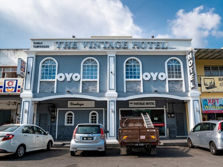 Oyo 596 The Vintage Hotel