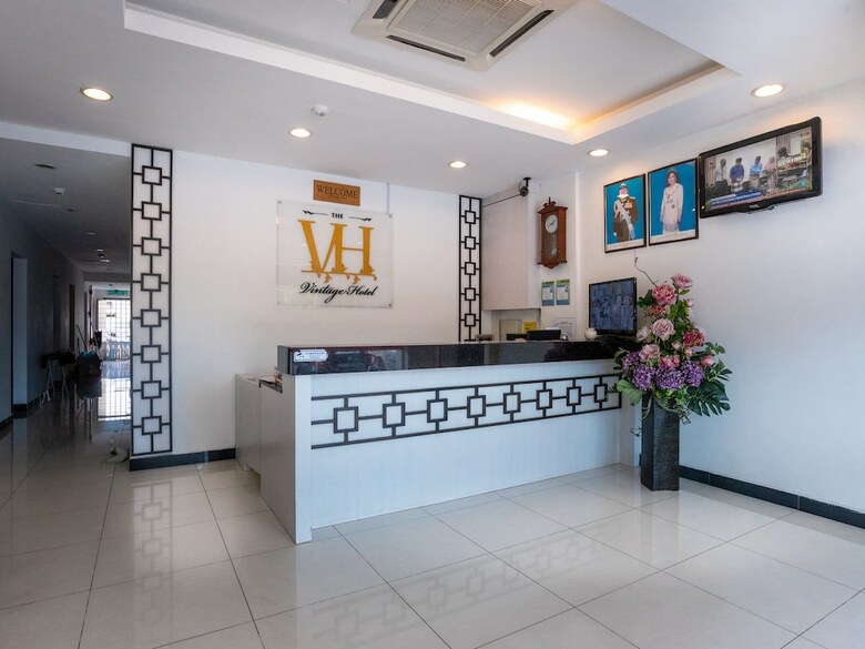 Oyo 596 The Vintage Hotel