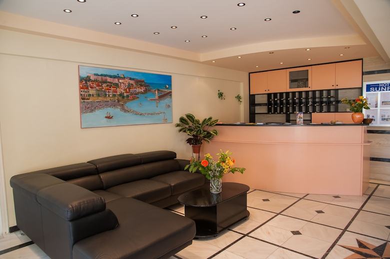 Aparthotel Sunrise Studios & Apartments