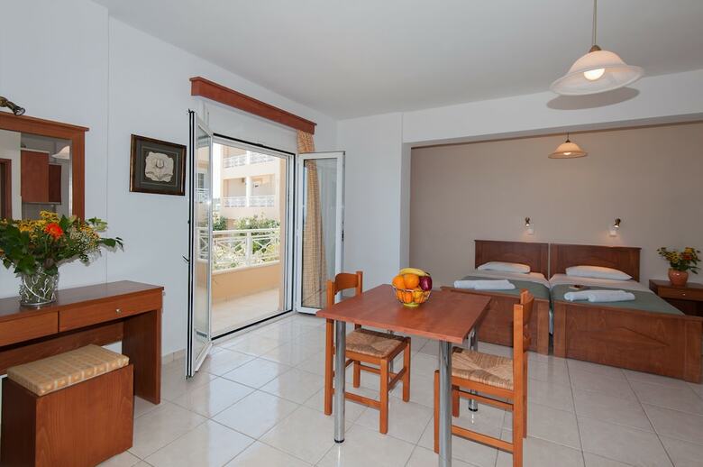Aparthotel Sunrise Studios & Apartments