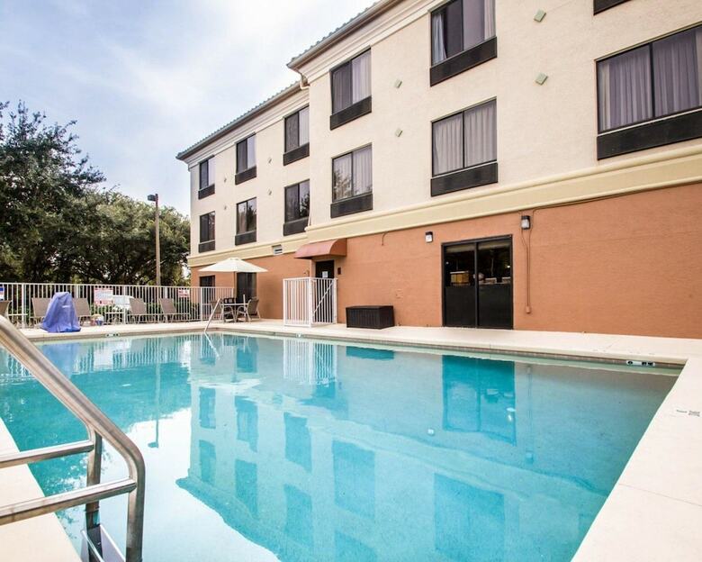 Hotel Comfort Suites Ucf/research Park