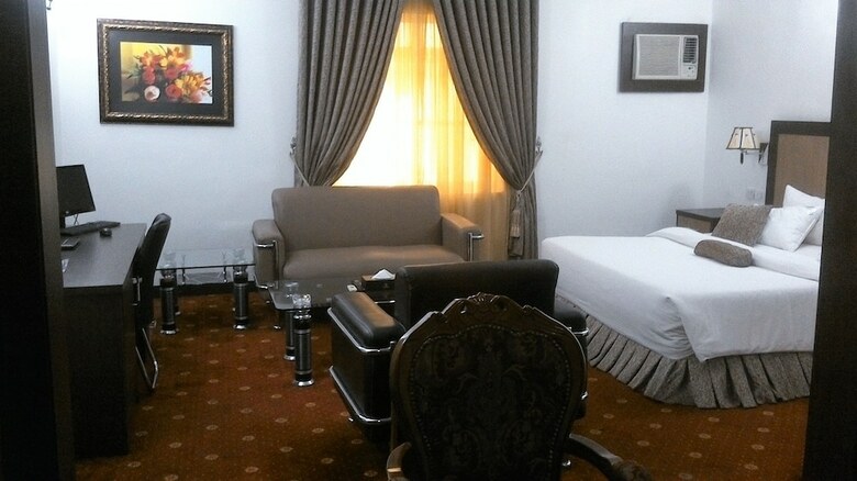 Hotel Immaculate Suites & Apartments