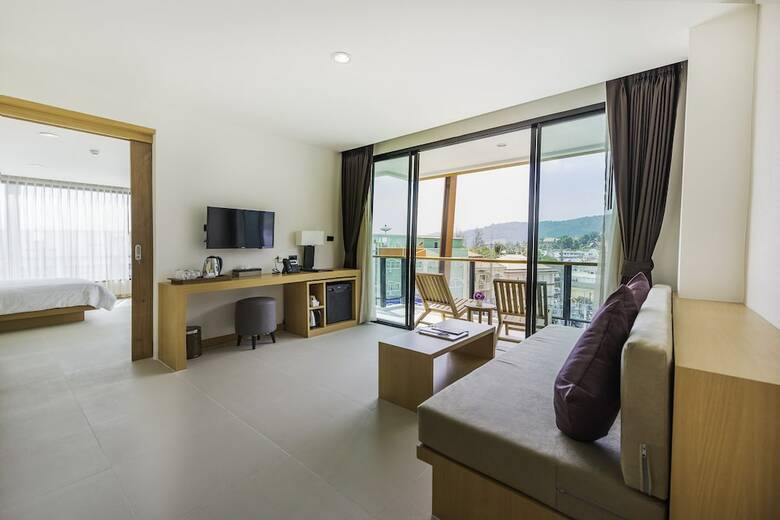 Hotel The Lunar Patong