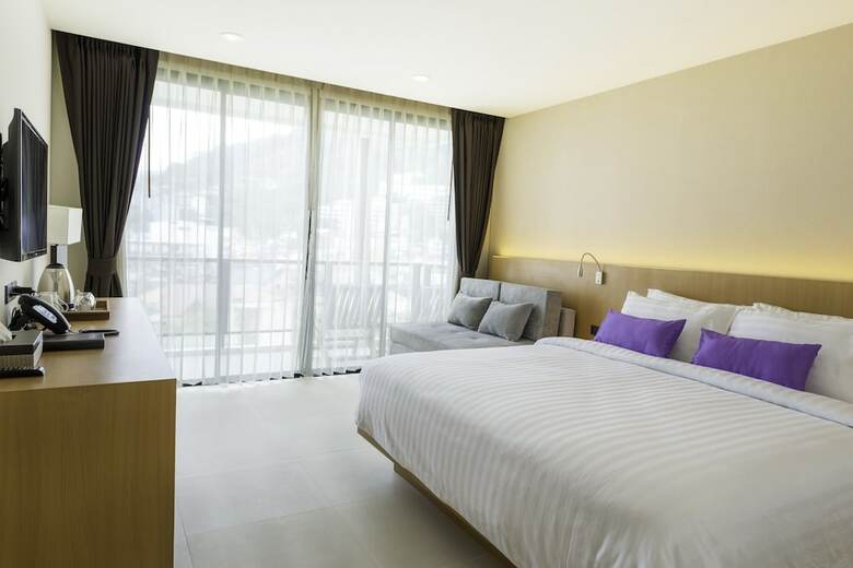 Hotel The Lunar Patong