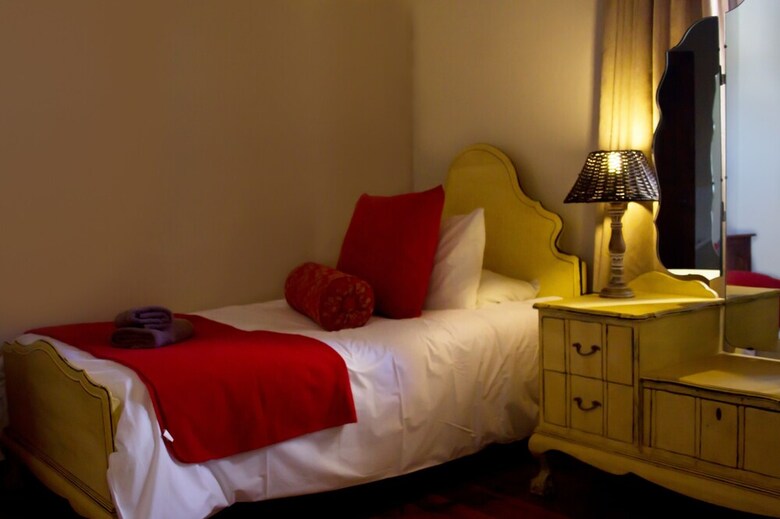 Hotel Travalia Guest Farm