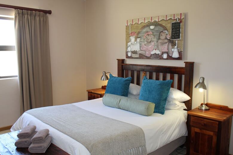 Hotel Travalia Guest Farm