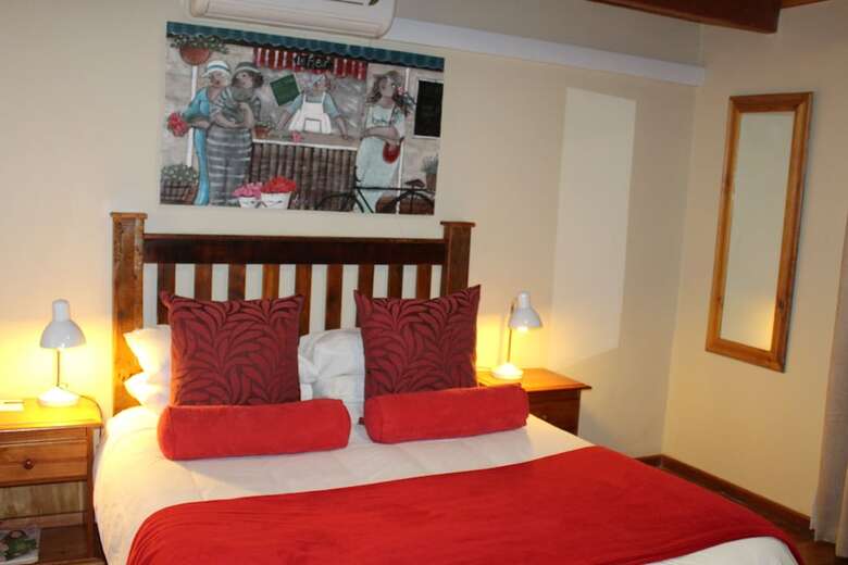 Hotel Travalia Guest Farm