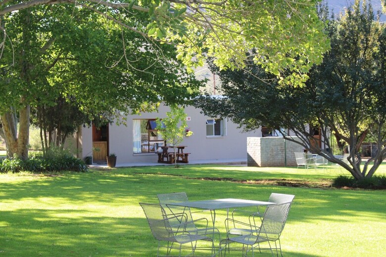 Hotel Travalia Guest Farm