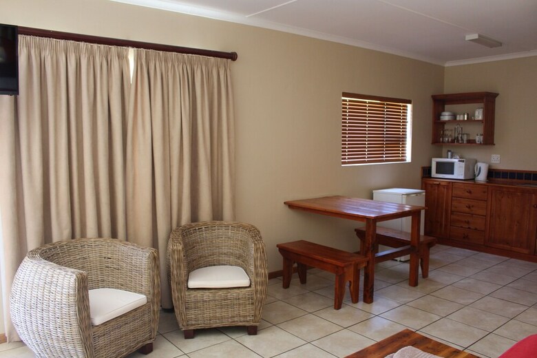 Hotel Travalia Guest Farm
