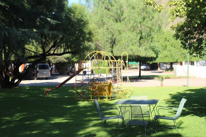 Hotel Travalia Guest Farm