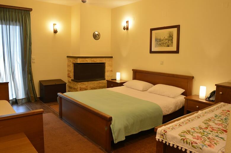Lakmos Hotel