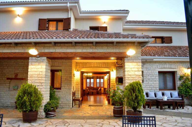 Lakmos Hotel