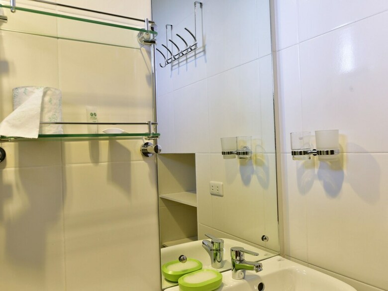 Anahaw Apartments Whitebeach