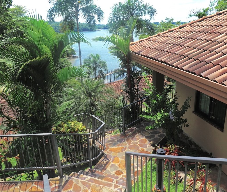 Hotel Seagull Cove Resort