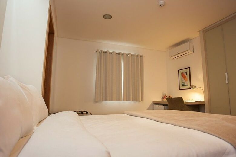 Summit Hotel Aruj�