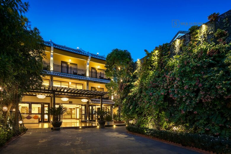 Silk Luxury Hotel & Spa By Embrace