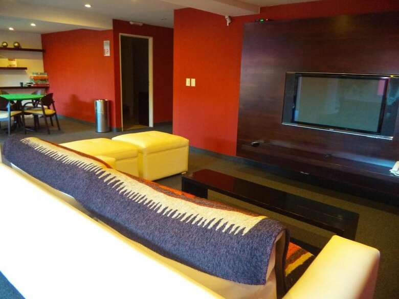 Hotel Mil 810