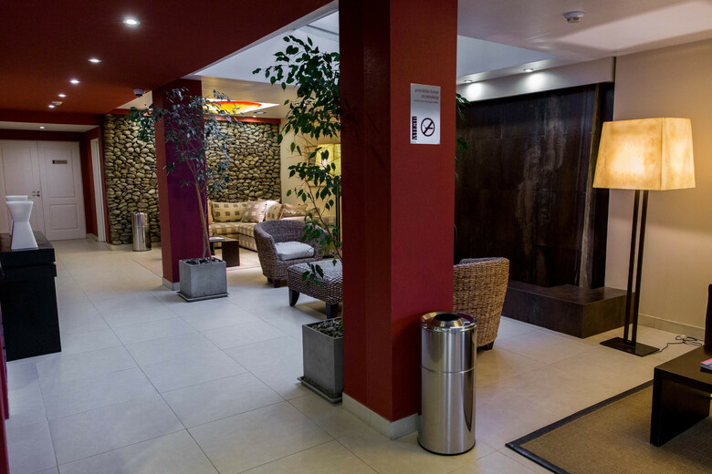 Hotel Mil 810