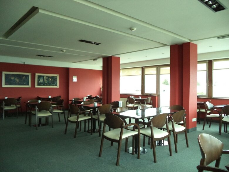 Hotel Mil 810