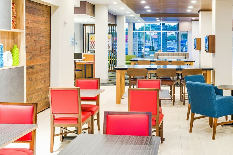 Hotel Holiday Inn Express & Suites Russellville