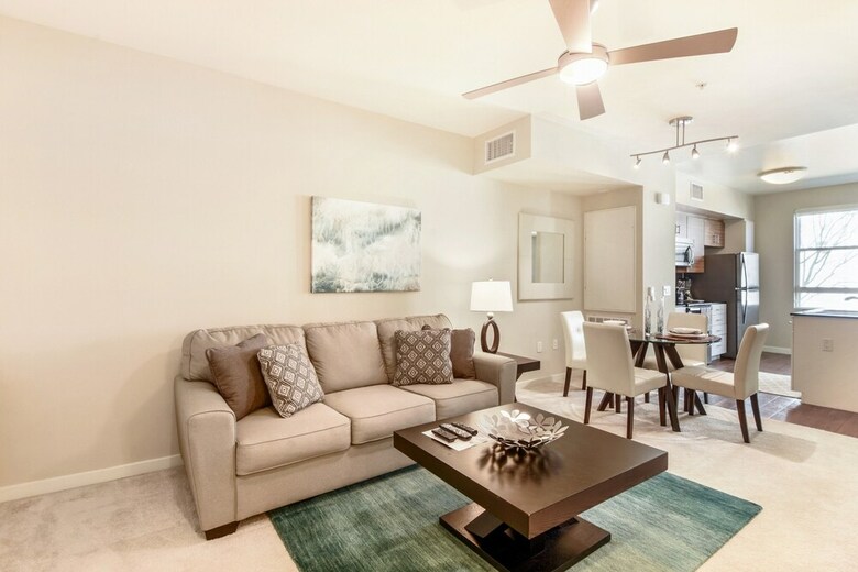 Aparthotel Global Luxury Suites At Wilshire