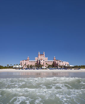 Hotel Don Cesar Beach Resort