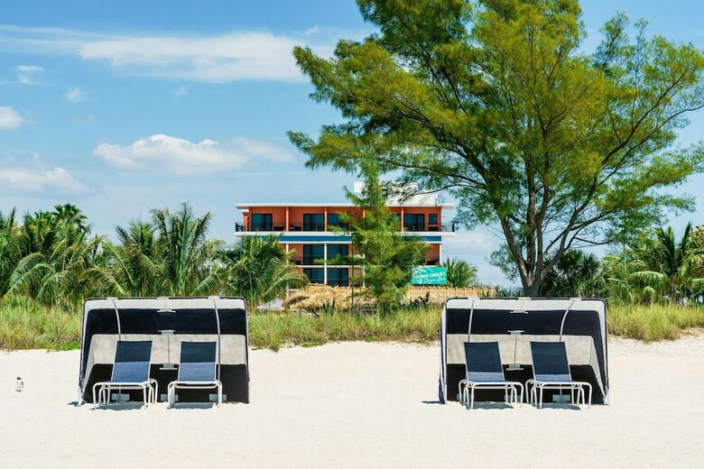 Hotel Howard Johnson St. Petersburg Beach