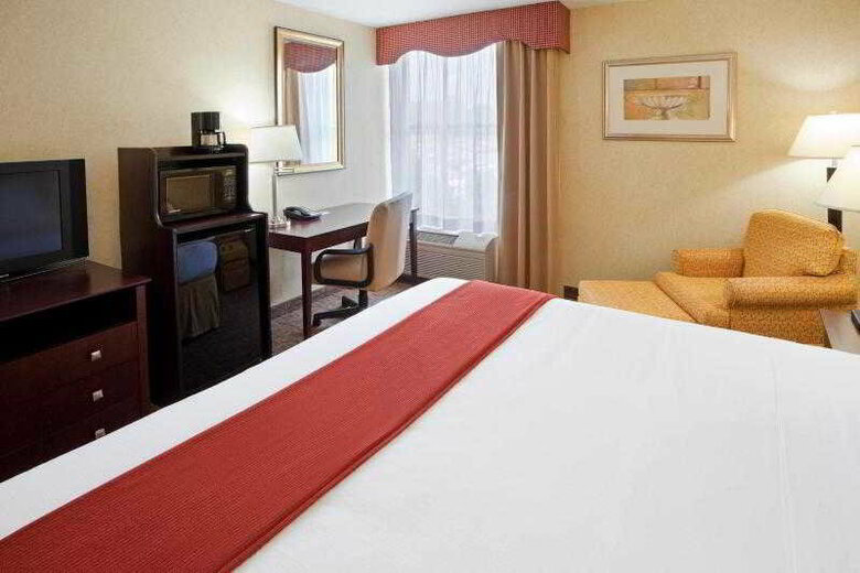 Hotel Holiday Inn Express Washington Dc East-andrews Afb