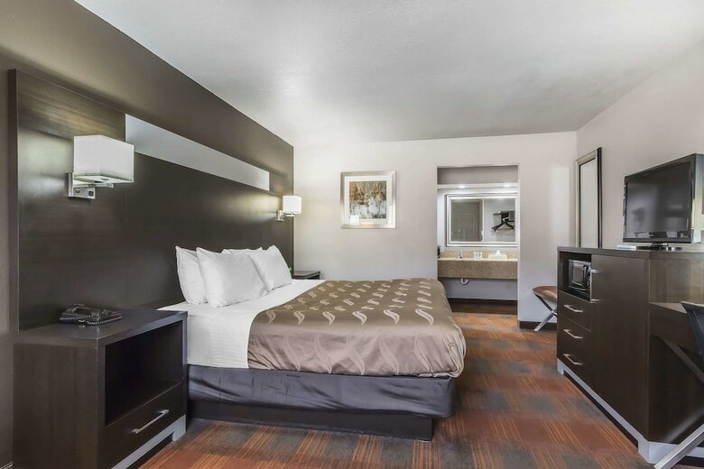 Hotel Quality Inn & Suites Stuttgart North