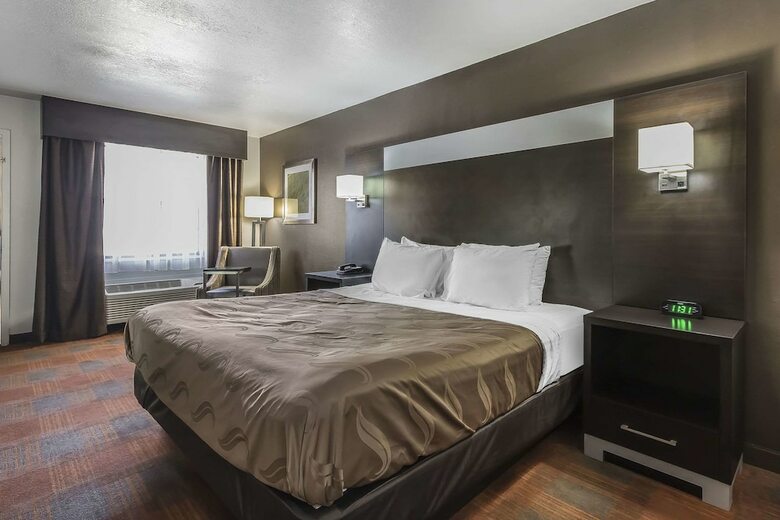 Hotel Quality Inn & Suites Stuttgart North