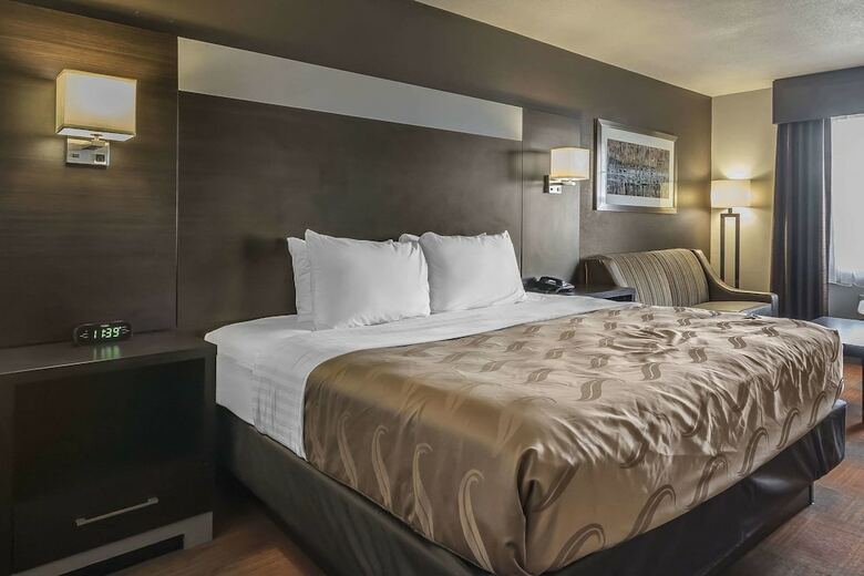 Hotel Quality Inn & Suites Stuttgart North