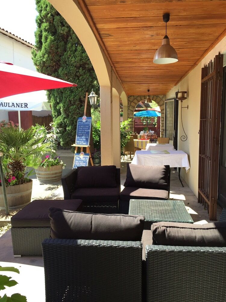 Hotel La Bastide de Pont Royal