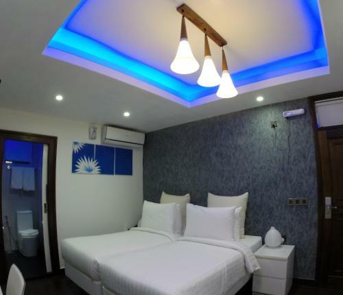 Airport Beach Hotel