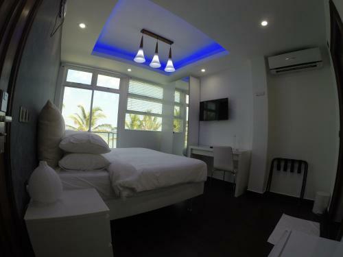 Airport Beach Hotel