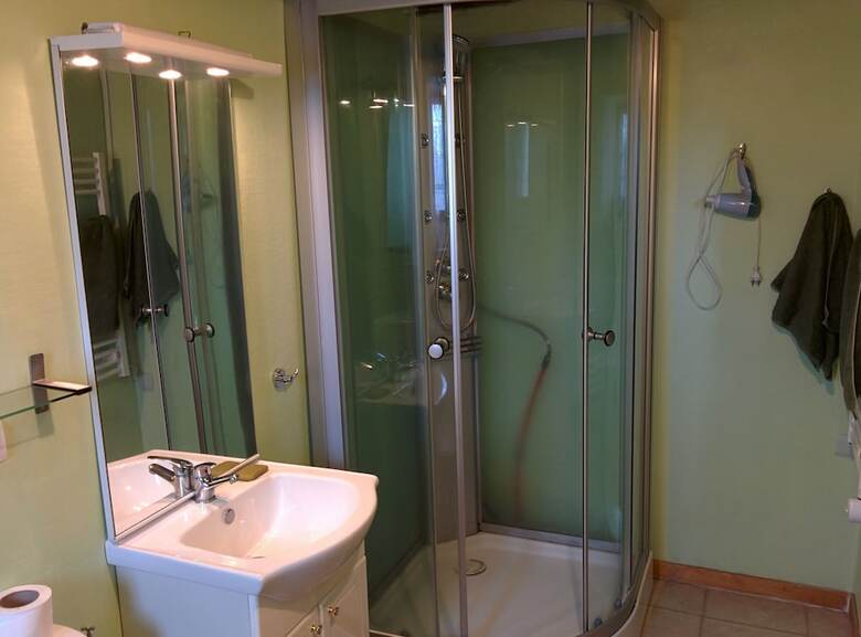Gite La Source De Marz�e Cottage
