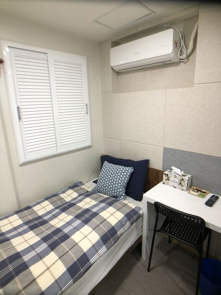 Hotel Oasis Hostel