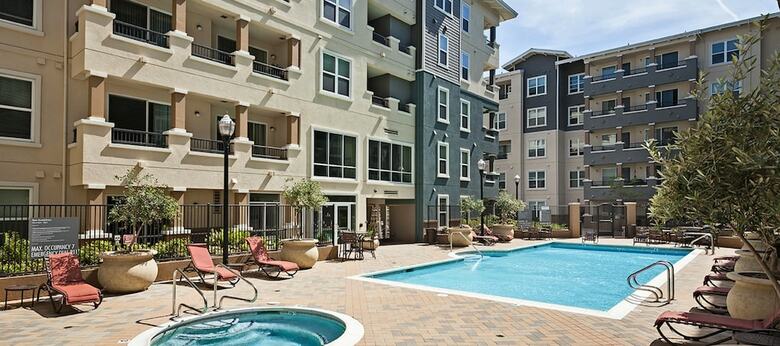 Apartamentos Global Luxury Suites At Commodore Drive
