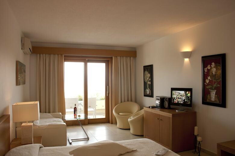 Kanapitsa Mare Hotel