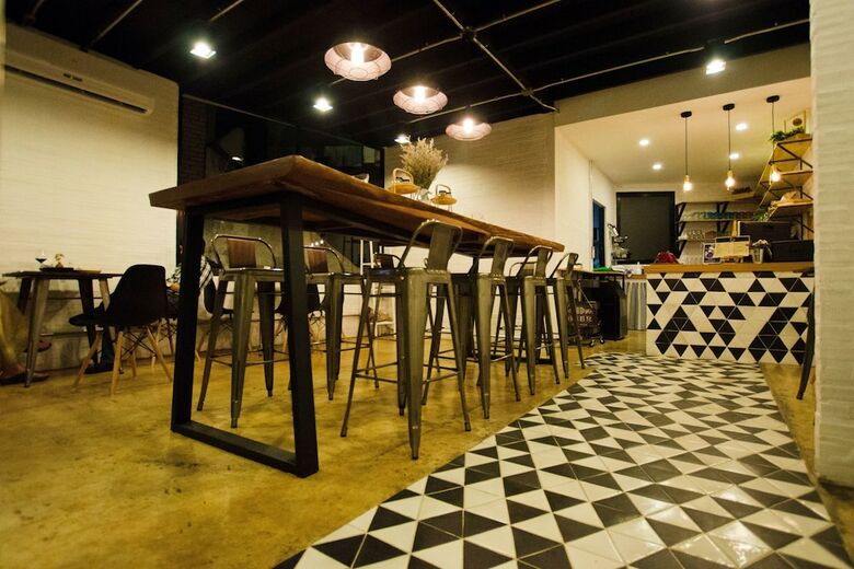 Hostal Strips The Poshtel