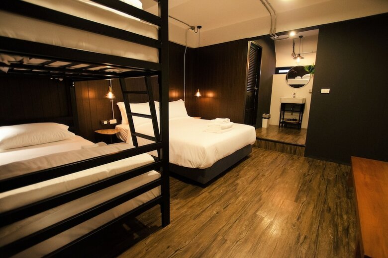 Hostal Strips The Poshtel