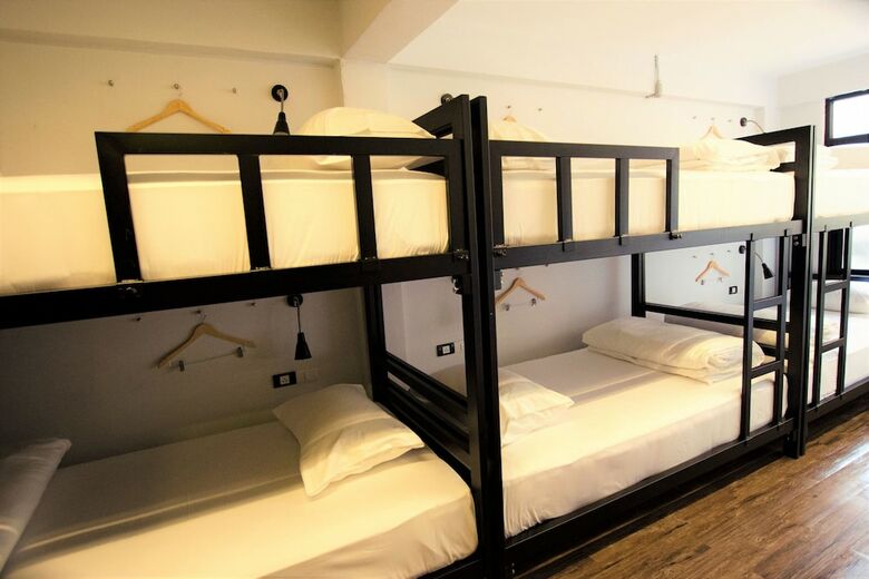 Hostal Strips The Poshtel