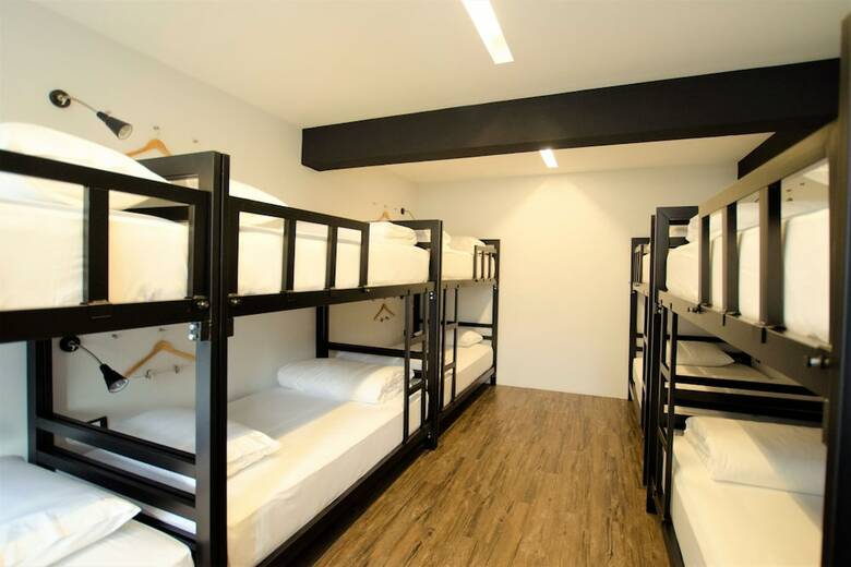 Hostal Strips The Poshtel