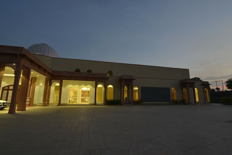 Hotel Orchha Palace And Convention Centre