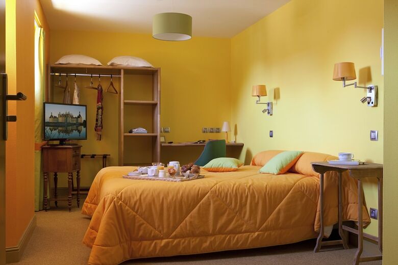 Hotel � En Couleur