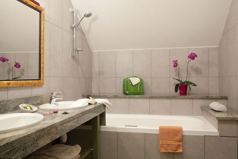 Hotel � En Couleur