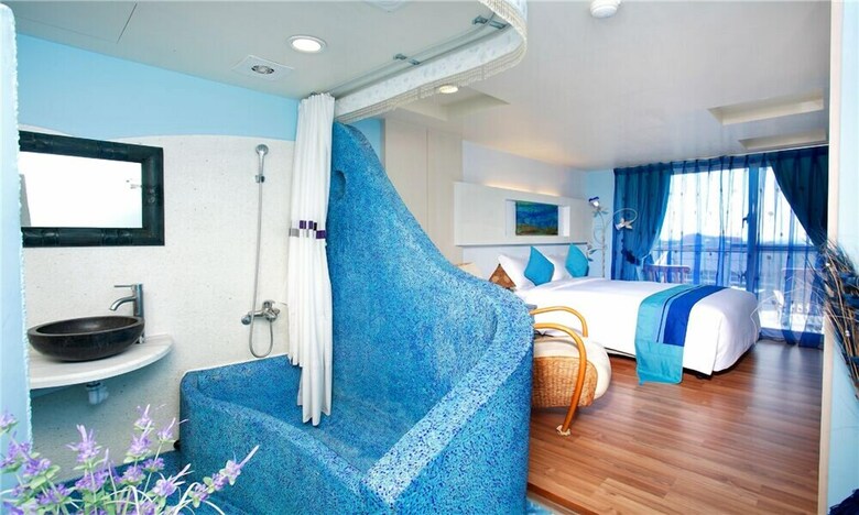 Hotel Ocean Breeze Inn