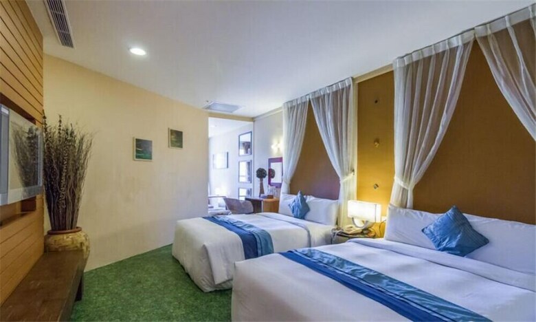Hotel Ocean Breeze Inn