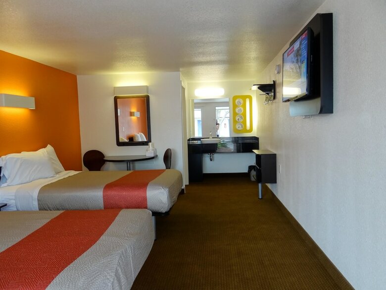 Motel 6 Erie Pa