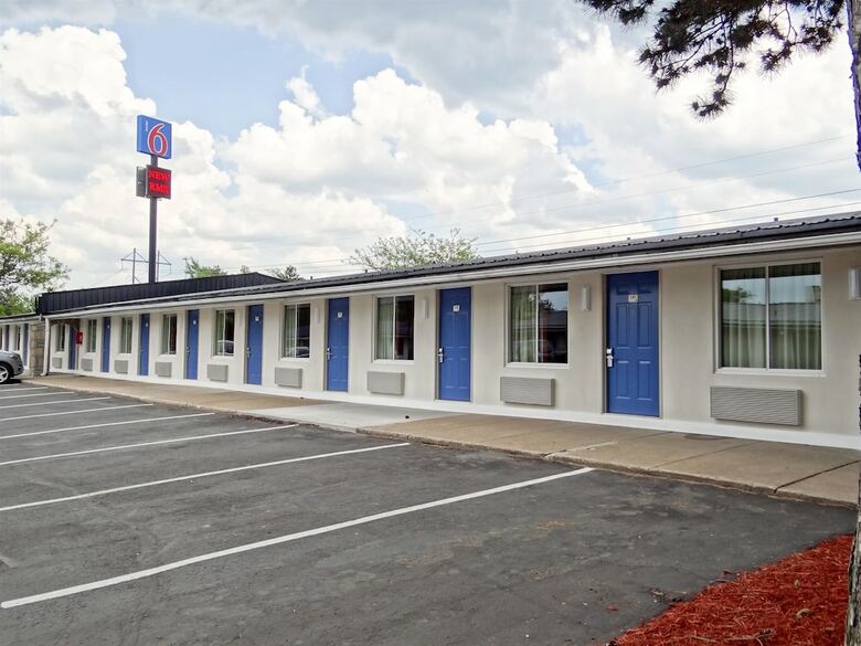 Motel 6 Erie Pa